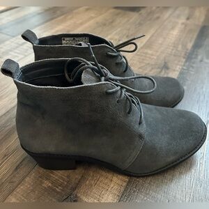 Vionic Andi Orthotic Ankle Boot Womens 9.5 Gray Suede Short Lace Up  Block Heel